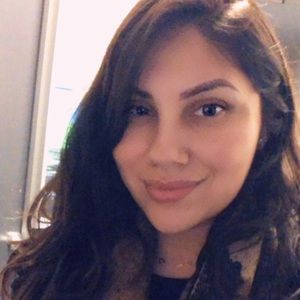 Meet your Posher, Alma